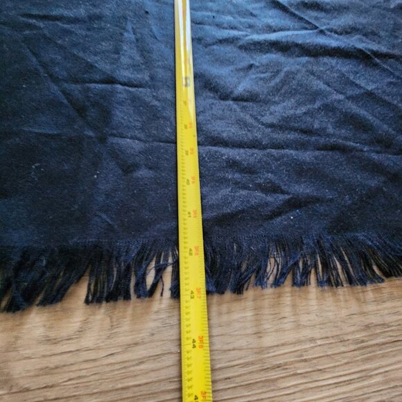 Amigaro Square Scarf Wrap Shawl Sarong One Size Viintage Black 43"×39" - Picture 9 of 11